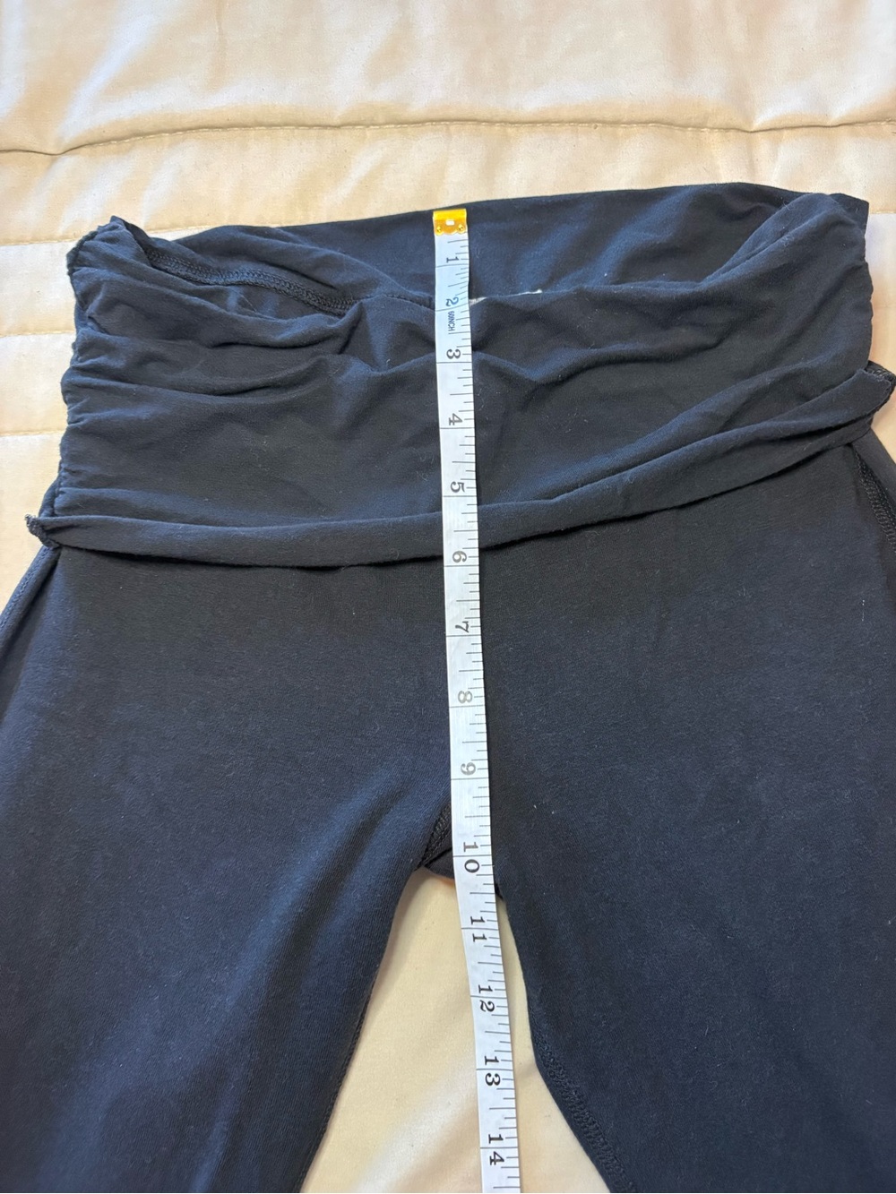 Fold-Over Waist yoga Pants - Black - Picture 5 of 8